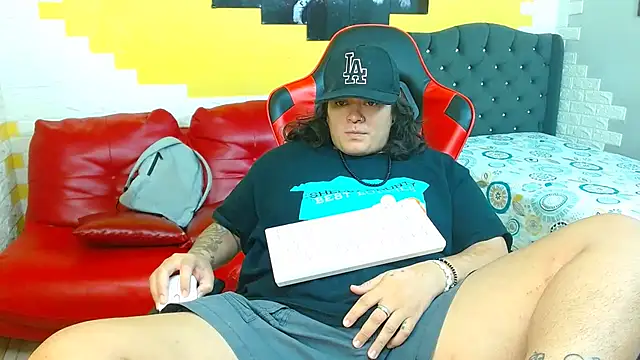 Snapshot of snowflake_xxx chatting on 02/27/26, 04:29 snowflake xxx online show from 02/27/26, 04:29