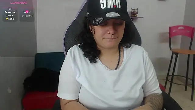 Snapshot of snowflake_xxx chatting on 01/11/26, 02:07 snowflake xxx online show from 01/11/26, 02:07