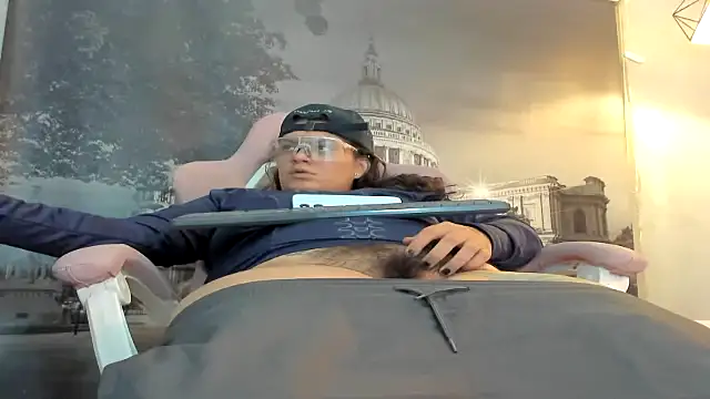 snowflake xxx online show from 10/07/25, 02:34