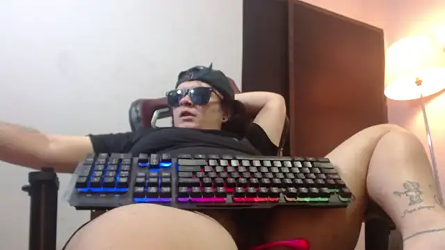 snowflake xxx online show from 11/10/25, 09:14