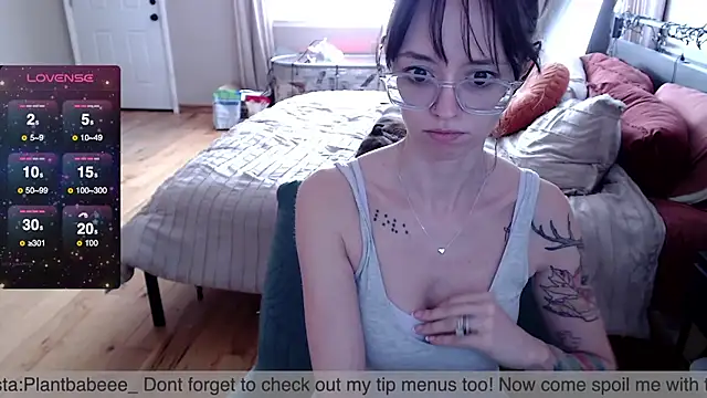 Plantbabeee online show from 03/05/25, 04:13