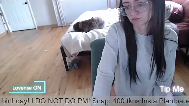 Plantbabeee online show from 06/02/26, 05:57