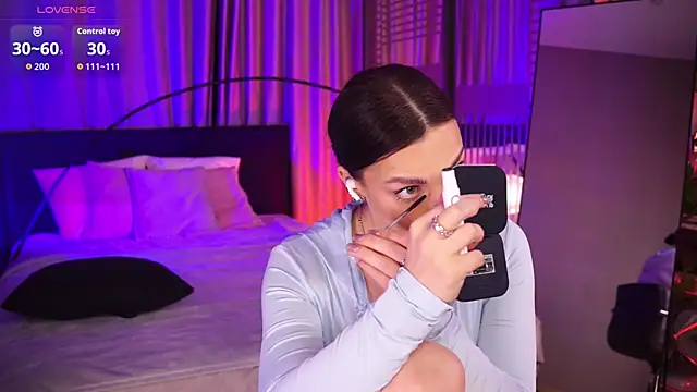 LunaNight online show from 12/16/25, 08:35