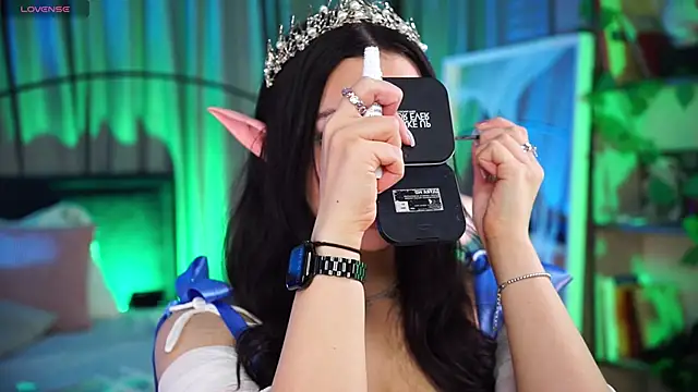 LunaNight online show from 11/02/25, 08:47