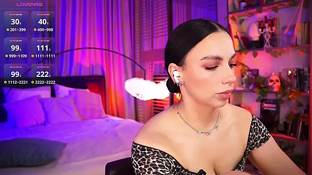 LunaNight online show from 11/03/25, 08:23