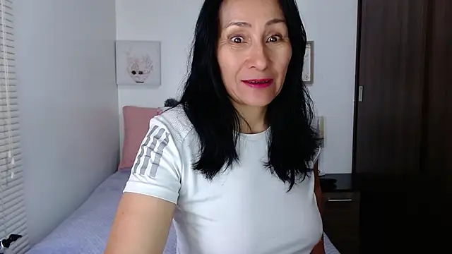 Maira B online show from 03/04/26, 03:09