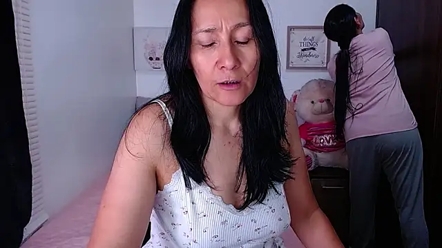 Maira B online show from 05/04/26, 07:50