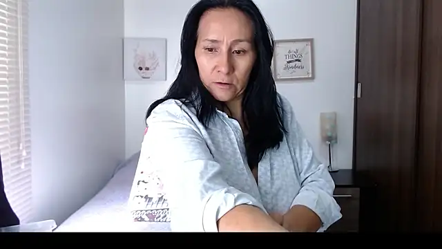 Maira B online show from 03/25/26, 07:13