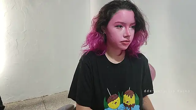 WandaDoll online show from 11/28/25, 12:16