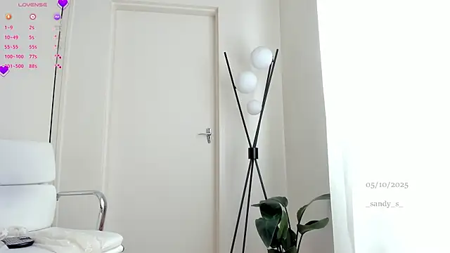 Snapshot of _sandy_s chatting on 10/08/25, 12:12 sandy s online show from 10/08/25, 12:12