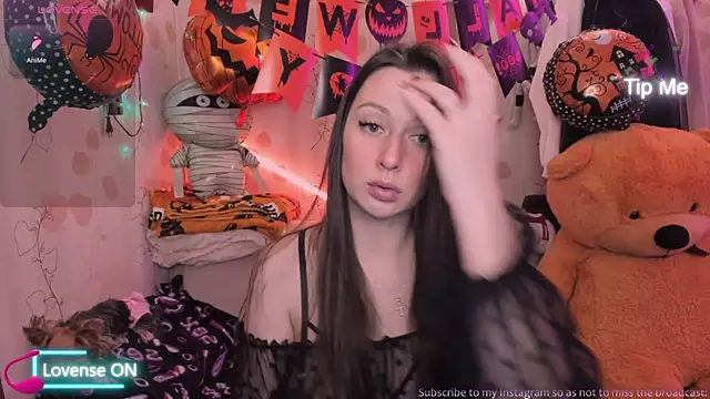 Lilly Black88888 online show from 10/18/25, 06:32