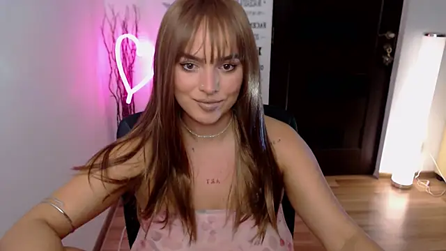 ChloeJewel1 online show from 12/01/25, 12:28