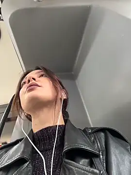 Snapshot of BabeRainbow chatting on 09/18/25, 10:07 BabeRainbow online show from 09/18/25, 10:07