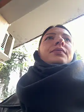 Snapshot of BabeRainbow chatting on 02/07/25, 09:05 BabeRainbow online show from 02/07/25, 09:05