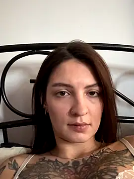 Snapshot of BabeRainbow chatting on 10/19/25, 11:57 BabeRainbow online show from 10/19/25, 11:57