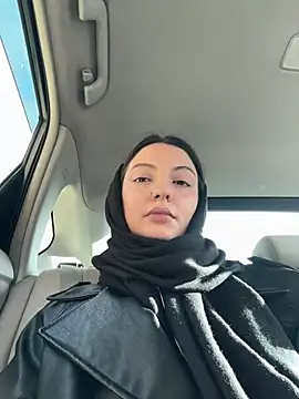 Snapshot of BabeRainbow chatting on 12/29/24, 10:45 BabeRainbow online show from 12/29/24, 10:45