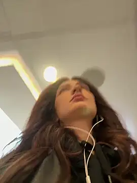 Snapshot of BabeRainbow chatting on 09/21/25, 10:09 BabeRainbow online show from 09/21/25, 10:09