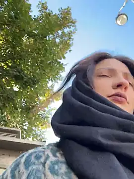 Snapshot of BabeRainbow chatting on 09/29/25, 09:27 BabeRainbow online show from 09/29/25, 09:27