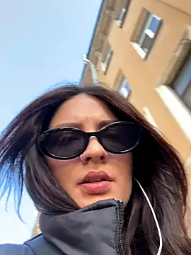 Snapshot of BabeRainbow chatting on 10/07/25, 10:38 BabeRainbow online show from 10/07/25, 10:38