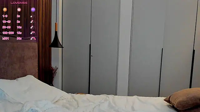 Snapshot of Molly_sweetie chatting on 11/04/25, 07:12 Molly sweetie online show from 11/04/25, 07:12