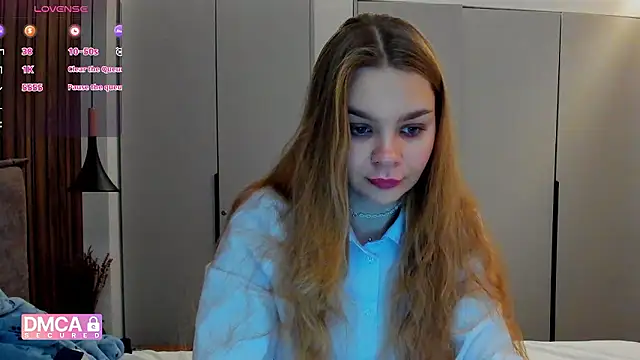 Snapshot of Molly_sweetie chatting on 11/28/25, 07:19 Molly sweetie online show from 11/28/25, 07:19