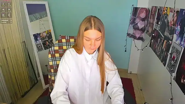 Snapshot of Molly_sweetie chatting on 03/04/25, 10:13 Molly sweetie online show from 03/04/25, 10:13