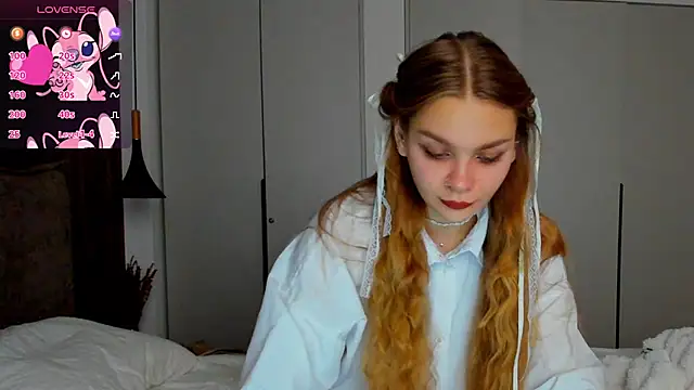 Snapshot of Molly_sweetie chatting on 11/01/25, 07:13 Molly sweetie online show from 11/01/25, 07:13