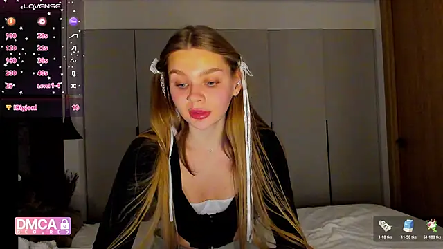 Molly sweetie online show from 12/22/25, 07:36