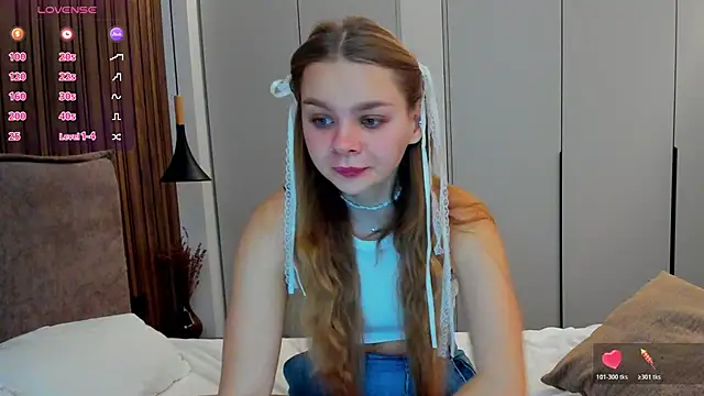 Snapshot of Molly_sweetie chatting on 11/11/25, 07:14 Molly sweetie online show from 11/11/25, 07:14