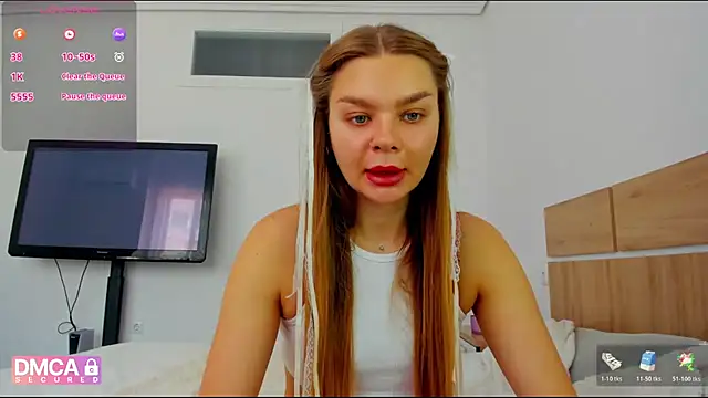 Molly sweetie online show from 05/17/26, 09:20