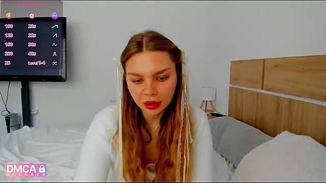 Molly sweetie online show from 04/13/26, 06:28