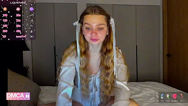 Snapshot of Molly_sweetie chatting on 12/16/25, 07:12 Molly sweetie online show from 12/16/25, 07:12