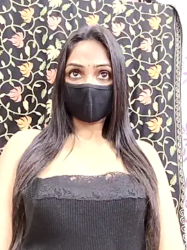Snapshot of Yours-Bebo chatting on 02/11/25, 11:12 Yours-Bebo online show from 02/11/25, 11:12