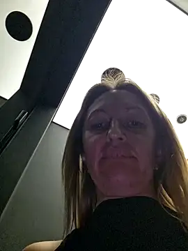 Miss    Mia  online show from 01/07/26, 11:59