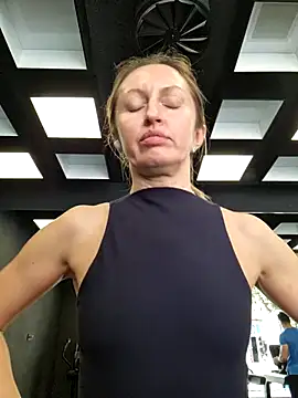 Snapshot of Miss____Mia_ chatting on 11/26/25, 09:53 Miss Mia online show from 11/26/25, 09:53