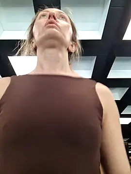 Miss    Mia  online show from 03/12/26, 10:41