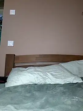 Miss    Mia  online show from 09/20/25, 07:35