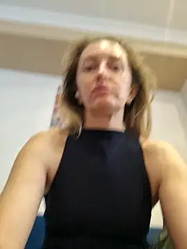 Miss    Mia  online show from 03/05/26, 08:44