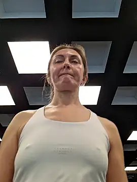 Miss    Mia  online show from 01/14/26, 11:25