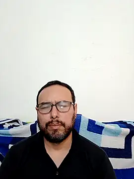 Snapshot of ElSunEagle chatting on 01/18/26, 05:49 ElSunEagle online show from 01/18/26, 05:49