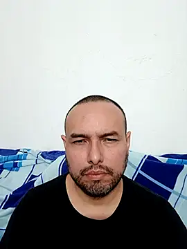 Snapshot of ElSunEagle chatting on 02/16/26, 01:15 ElSunEagle online show from 02/16/26, 01:15