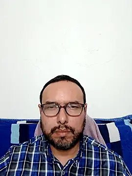 Snapshot of ElSunEagle chatting on 01/10/26, 04:52 ElSunEagle online show from 01/10/26, 04:52