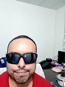 Snapshot of ElSunEagle chatting on 03/22/26, 04:16 ElSunEagle online show from 03/22/26, 04:16