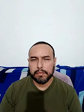 Snapshot of ElSunEagle chatting on 03/06/26, 02:17 ElSunEagle online show from 03/06/26, 02:17