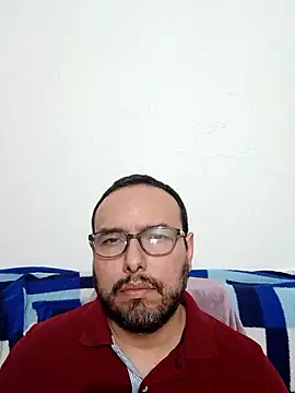 Snapshot of ElSunEagle chatting on 01/08/26, 01:11 ElSunEagle online show from 01/08/26, 01:11