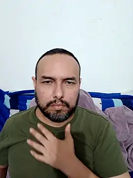 Snapshot of ElSunEagle chatting on 03/07/26, 01:56 ElSunEagle online show from 03/07/26, 01:56