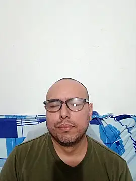 Snapshot of ElSunEagle chatting on 02/05/26, 01:12 ElSunEagle online show from 02/05/26, 01:12