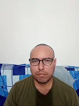 Snapshot of ElSunEagle chatting on 02/04/26, 01:33 ElSunEagle online show from 02/04/26, 01:33