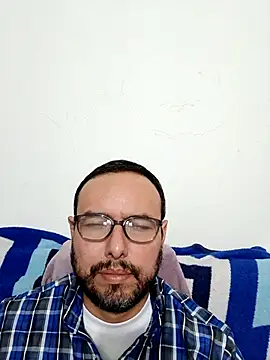 Snapshot of ElSunEagle chatting on 01/11/26, 09:22 ElSunEagle online show from 01/11/26, 09:22