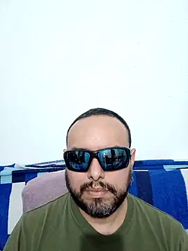 Snapshot of ElSunEagle chatting on 03/09/26, 03:10 ElSunEagle online show from 03/09/26, 03:10